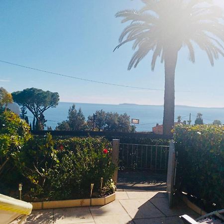 Le Rayol-Canadel-sur-Mer Residence Le Paradou מראה חיצוני תמונה